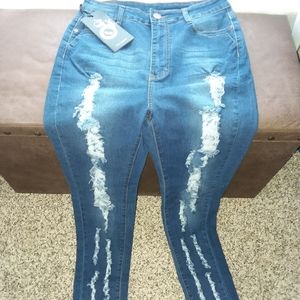 Destroyed look jeans